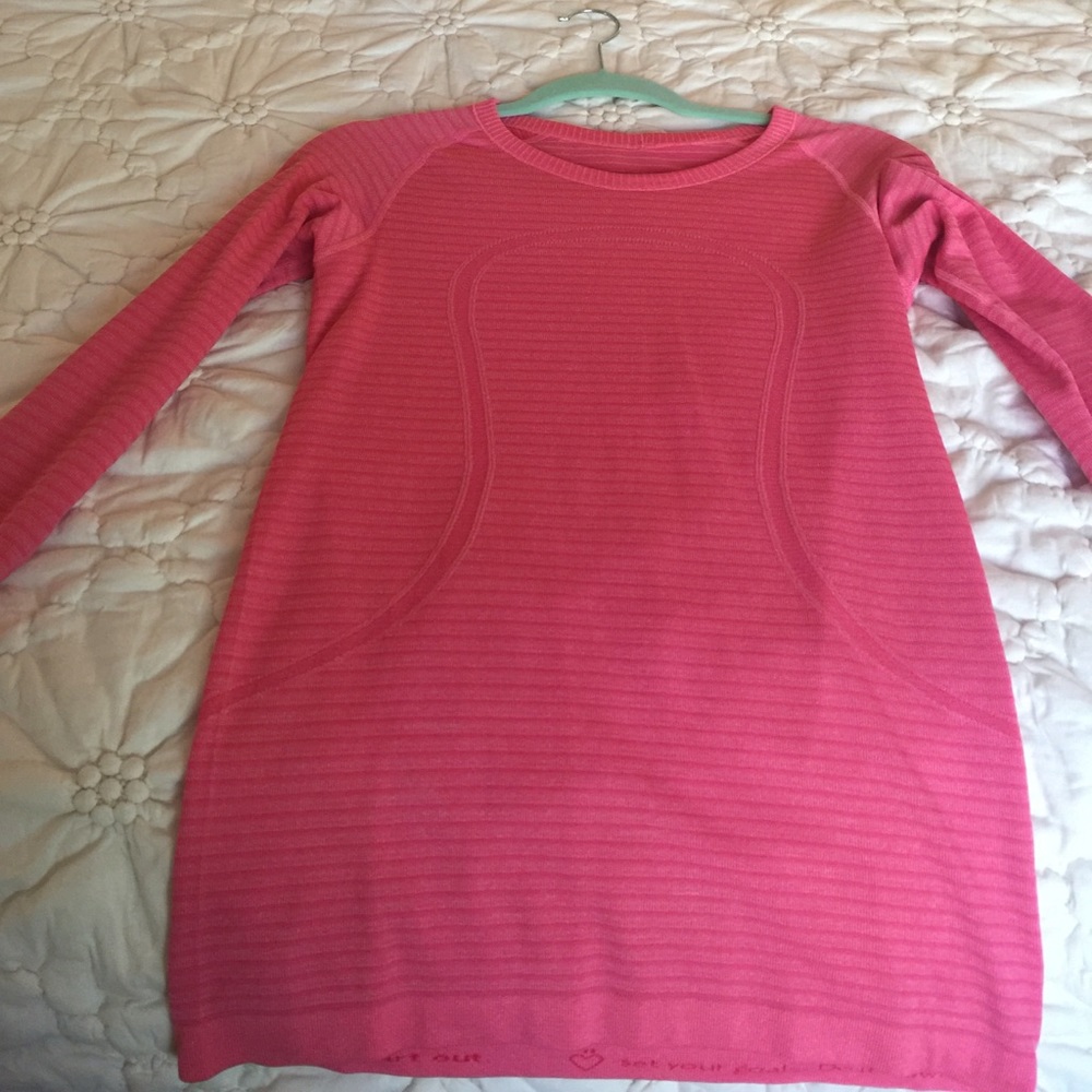 LuLulemon swift long sleeve.