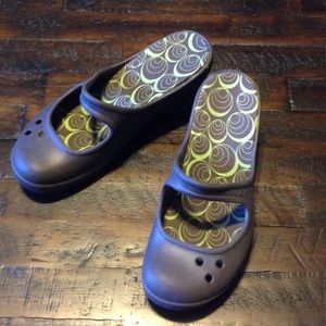 Mary Jane Style Wedged Crocs