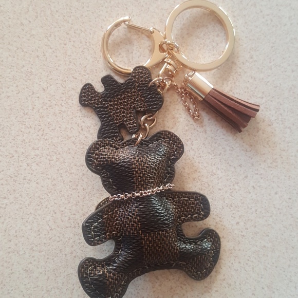 Bear Keychain - Picture 2 of 2