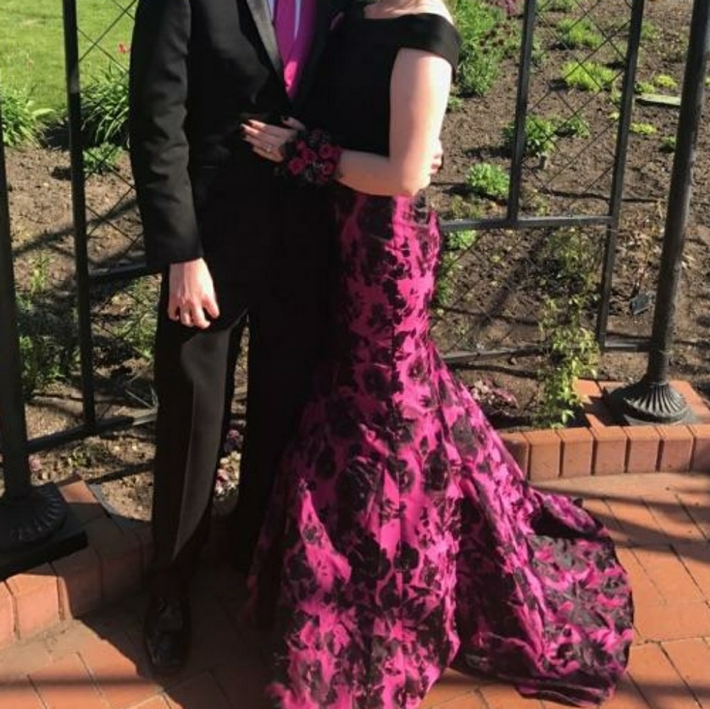 Sherri hill prom dress