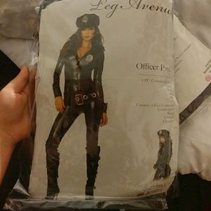 Haloween cop costume