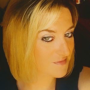 Meet your Posher, Deanna