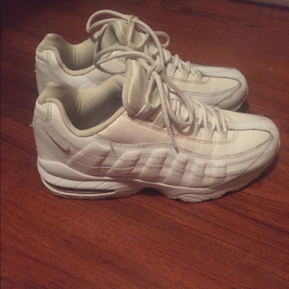 Boys 7Y White/Off White Nike Air Max Sneakers