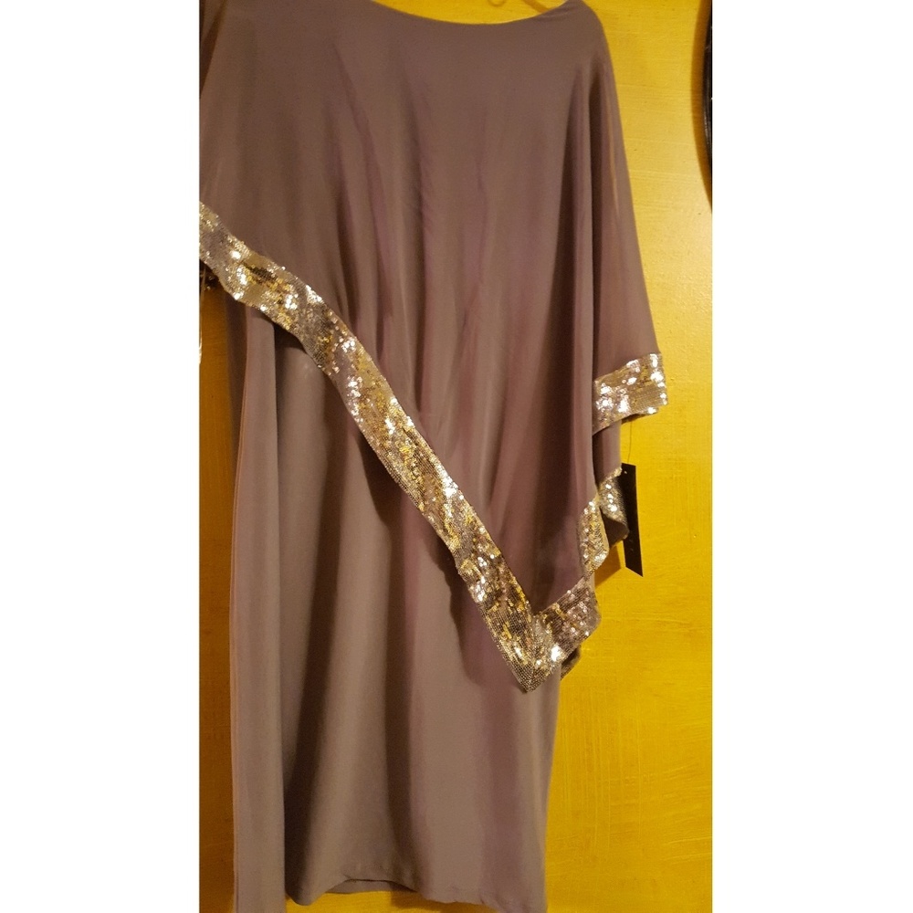 SCARLETT OVERLAY DRESS 🆕 - Picture 4 of 5