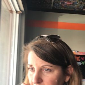 Meet your Posher, Pam