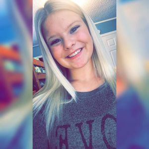 Meet your Posher, Alexia