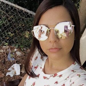 Meet your Posher, Massiel