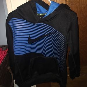 Boys Nike dri fit sweatshirt