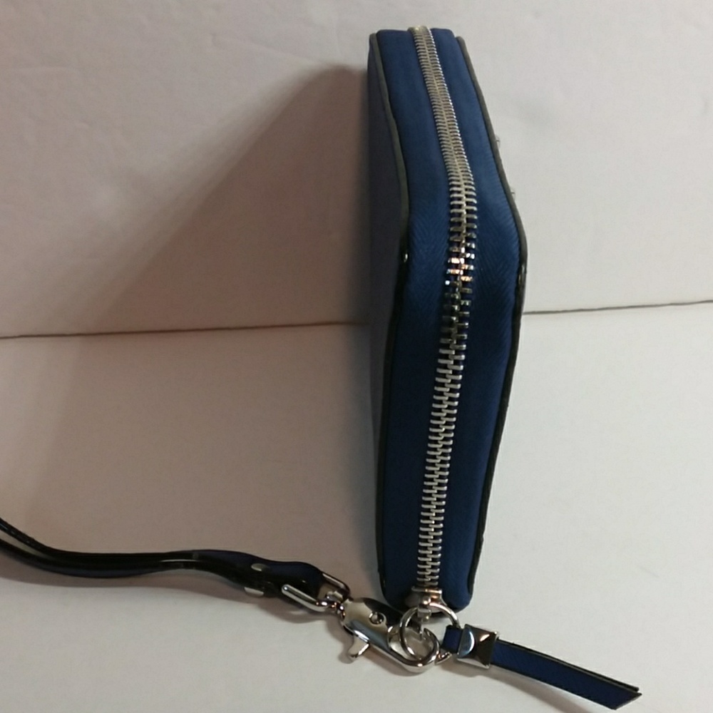 Stella & Dot Chelsea Tech Cobalt Blue Wallet - Picture 3 of 8