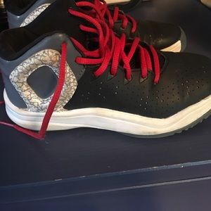 Boys Derrick Rose Adidas shoes