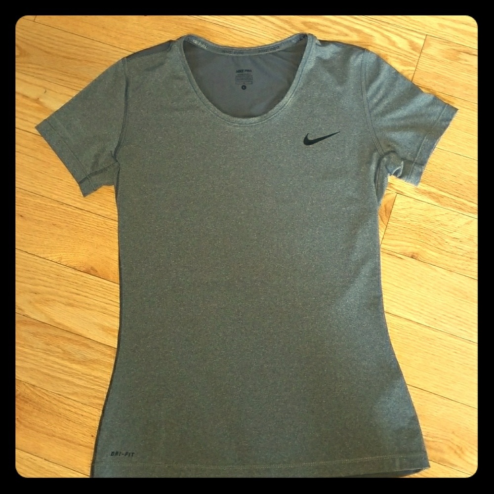 NWOT Women's Nike Pro Dry Fit Tee