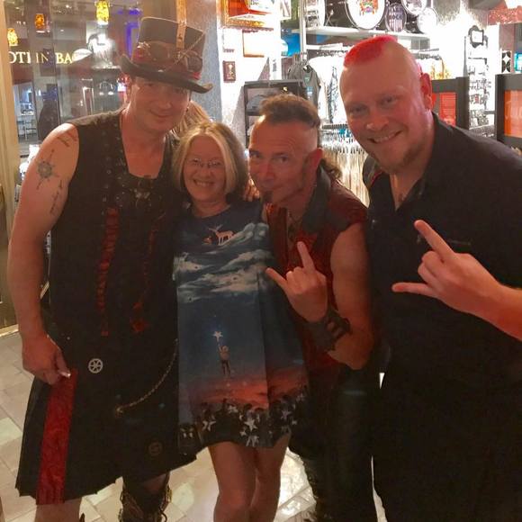 Meet your Posher, Chrissy - Picture 1 of 1