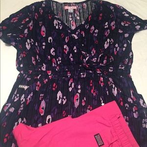 Beautiful KOI scrub top & matching pant!