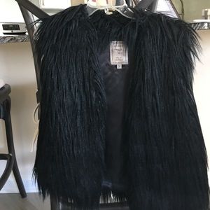 Faux Fur Sleeveless Vest