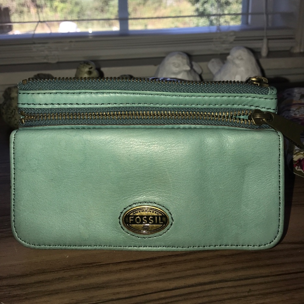 Fossil wallet