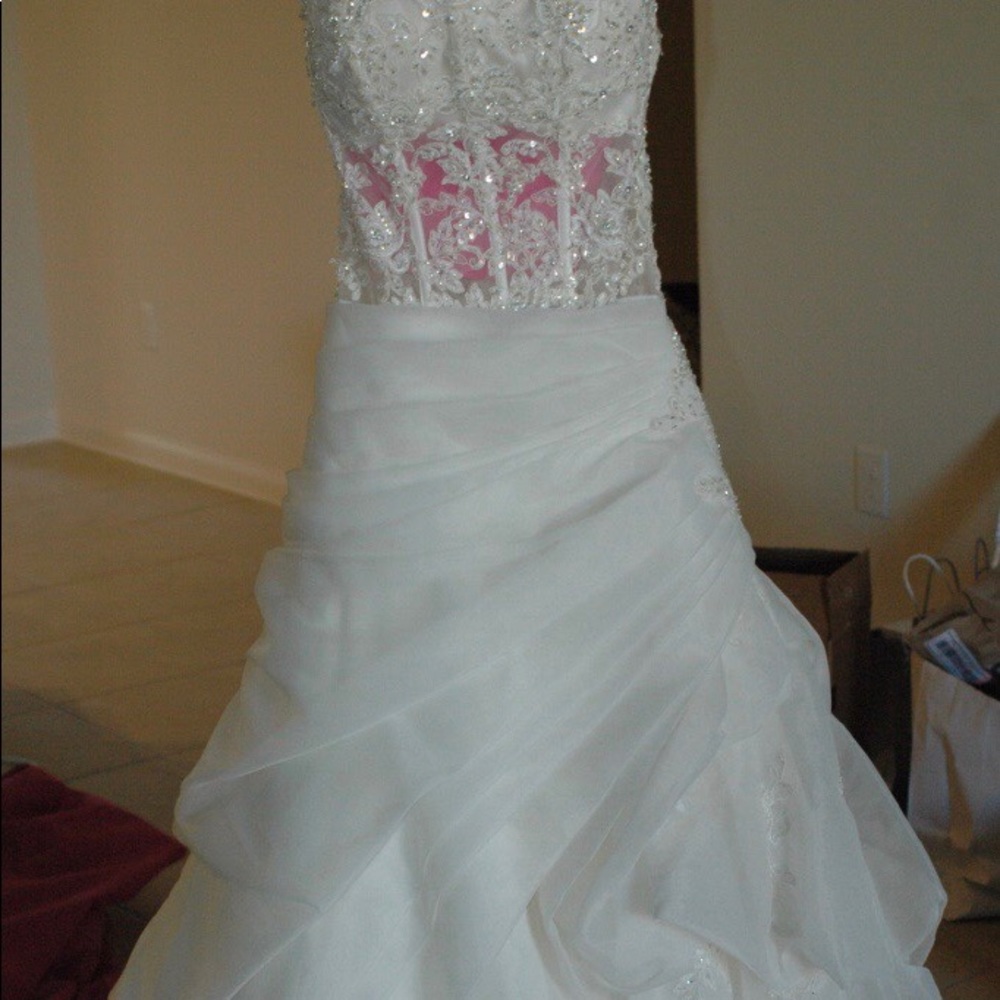 Essence of Austrailia wedding dress