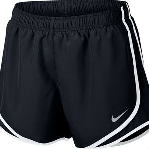 Women's Nike Tempo Shorts