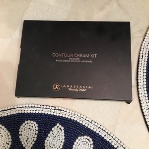 ABH contour cream kit