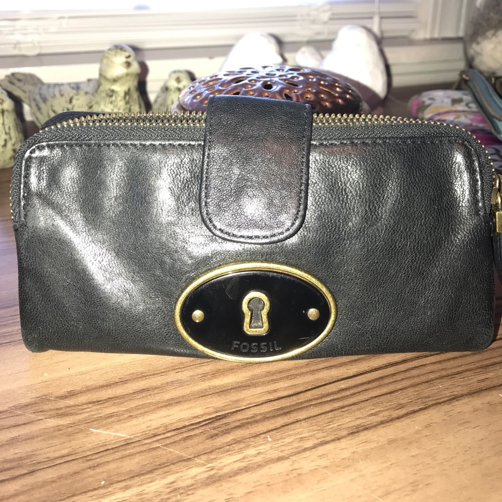 Fossil wallet
