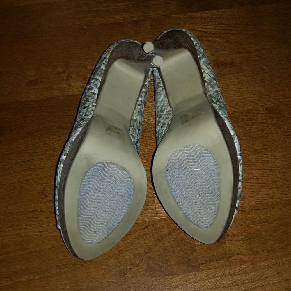 Spring peeptoe heels - Picture 3 of 4