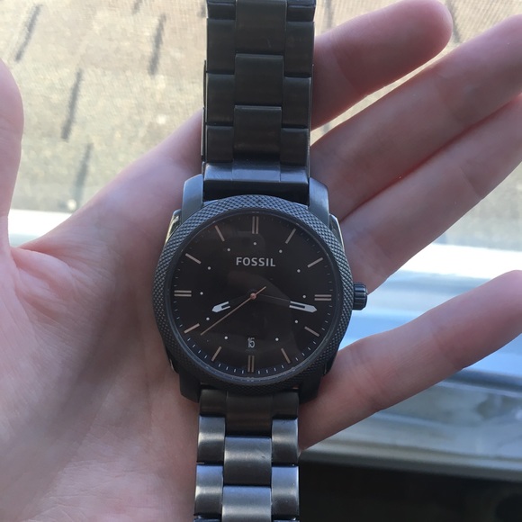 Dark grey fossil watch - Picture 1 of 3