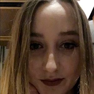 Meet your Posher, Alexandra