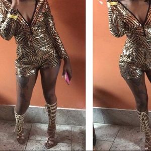 I am selling a shorts bodysuit long sleeves SizeS I am selling a shorts bodysuit long sleeves SizeS