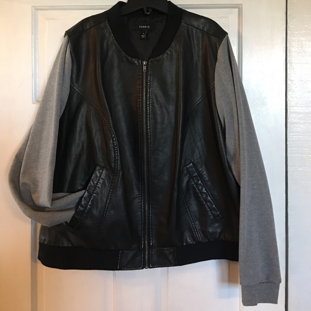 Bomber jacket