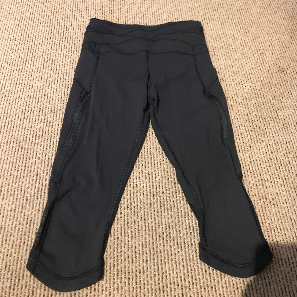 Lululemon kris cross crops full-on luxtreme