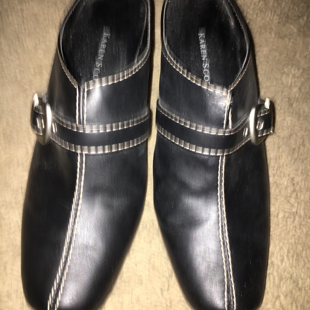 Karen Scott mule shoes