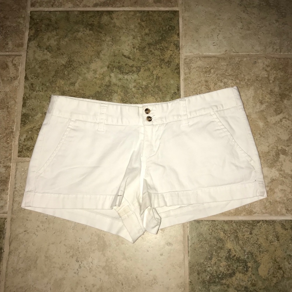 🌸 White Mossimo Jean Shorts 🌸
