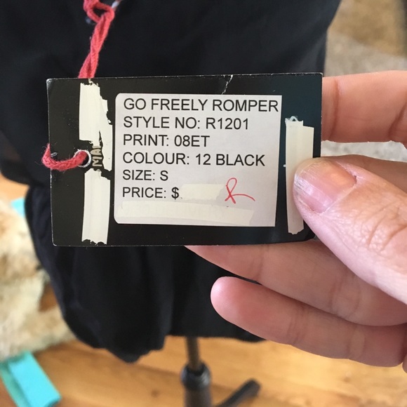 NWT BLACK BEADED ROMPER - Picture 5 of 6