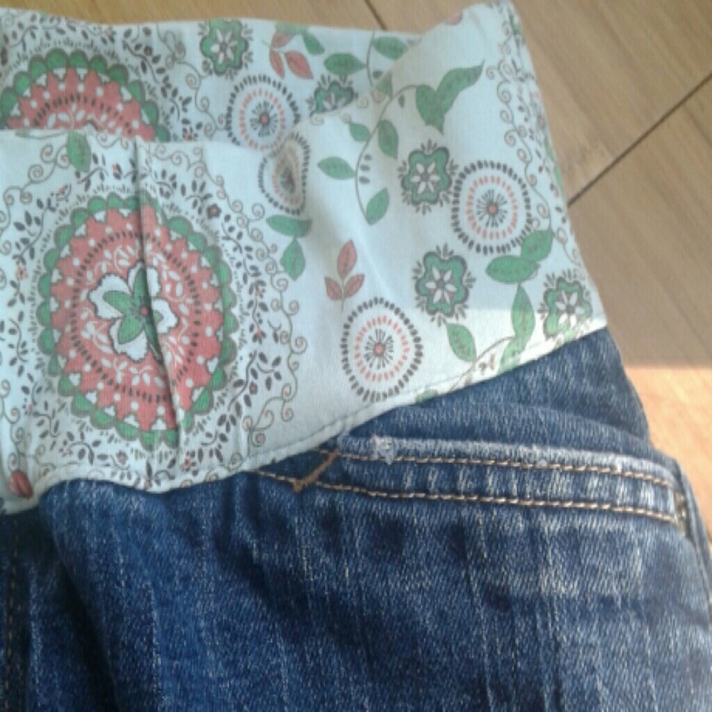 Mom to Mom Sale! Floral Top Maternity Pants