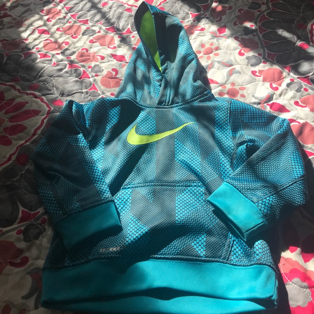 Two Nike Thermafit 3t boys sweatshirts