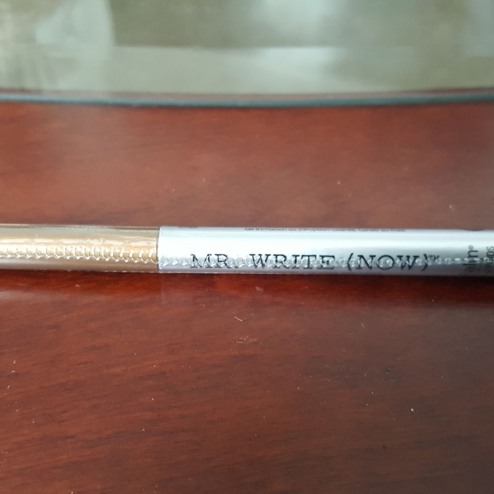 Mr. Write (Now) eyeliner