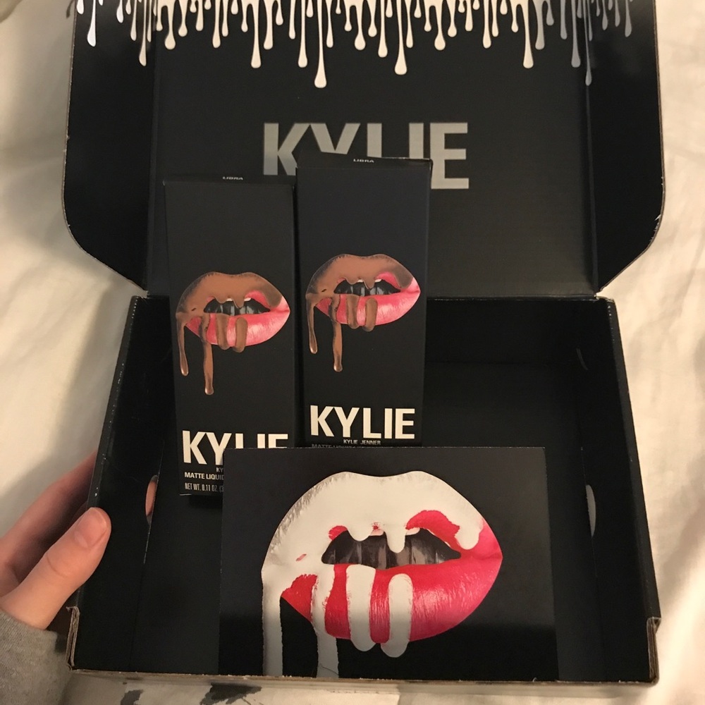 Kylie Libra Lipkit