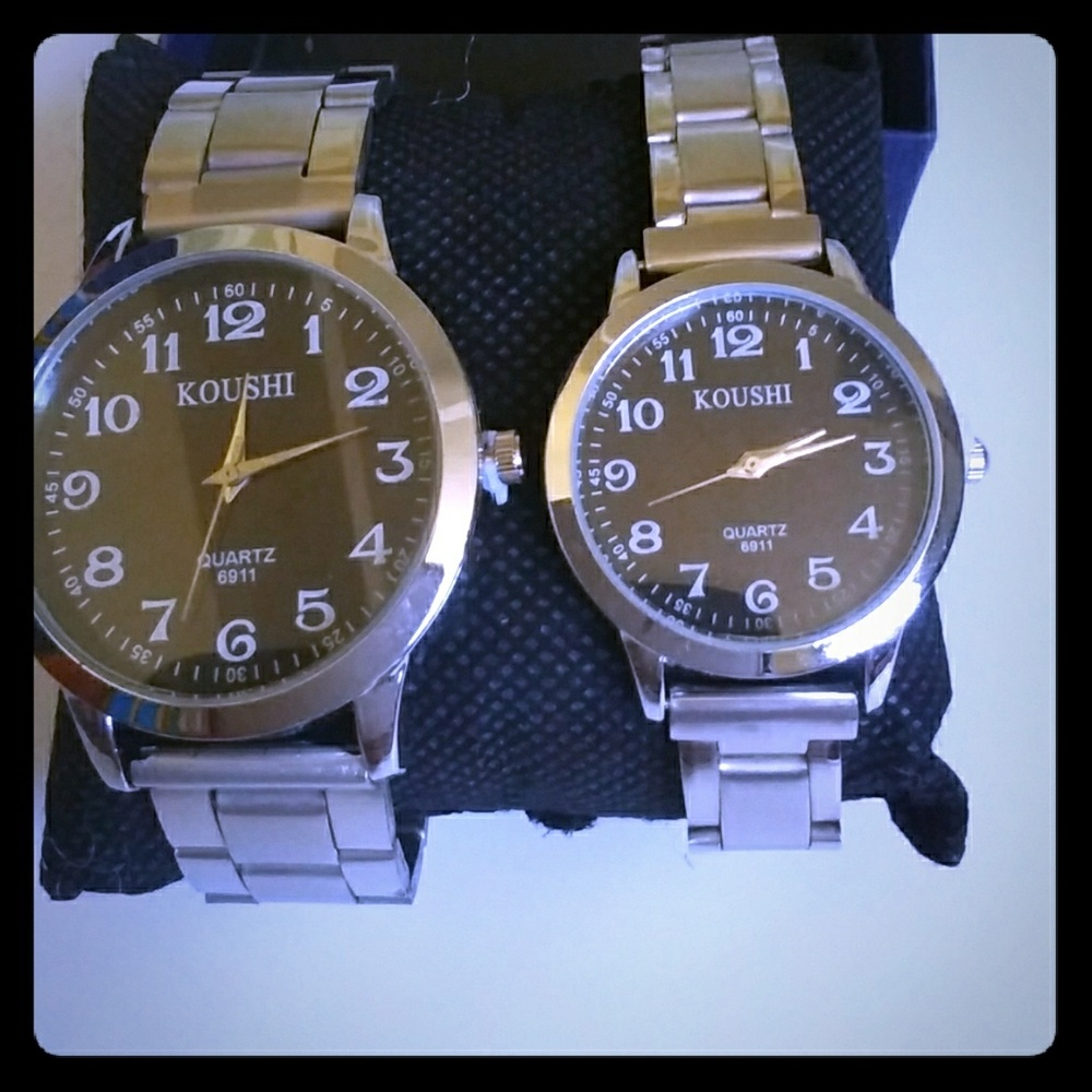 His and Hers Like New Matching Watch Set