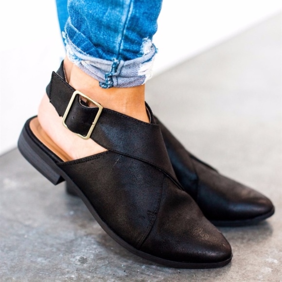 New SALE ! black go-to wrap flats - Picture 4 of 4