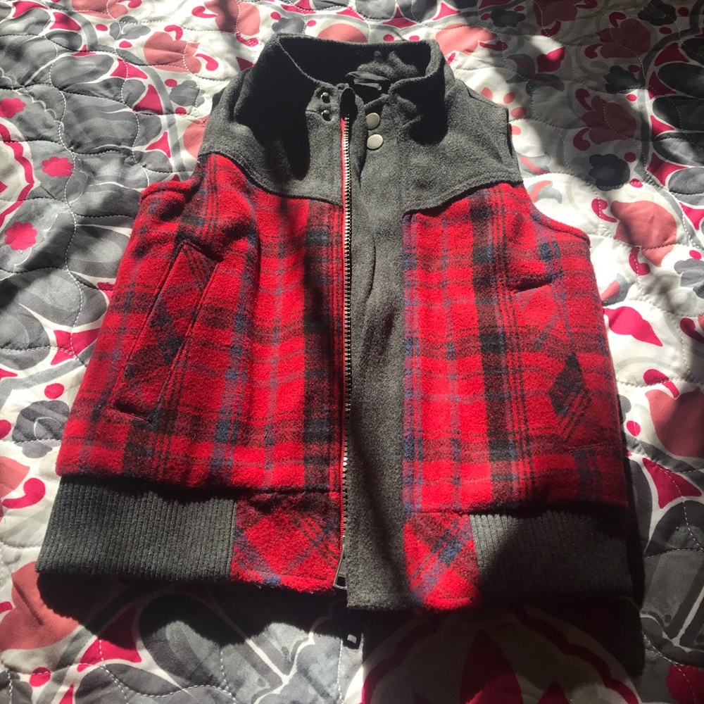Boys 3t OshKosh Vest