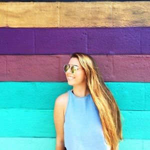 Meet your Posher, Julia