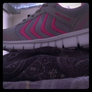 Gym shoes