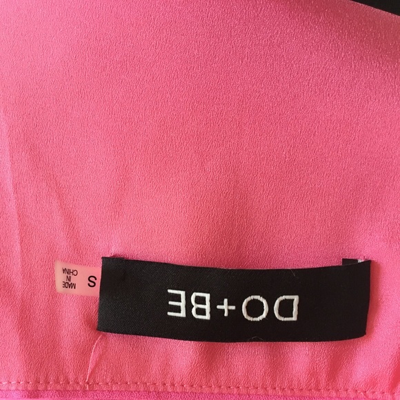 NWOT STRUCTURED RUFFLE ROMPER-- adorable on - Picture 5 of 5