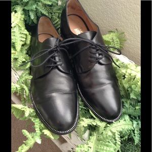 FERRAGAMO black oxfords w/rhinestone detailing💖 FERRAGAMO black oxfords w/rhinestone detailing💖