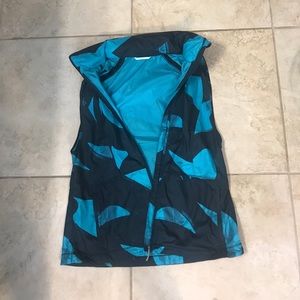 Lululemon vest with hood