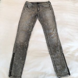 Size 27 Genetic Denim acid wash jean