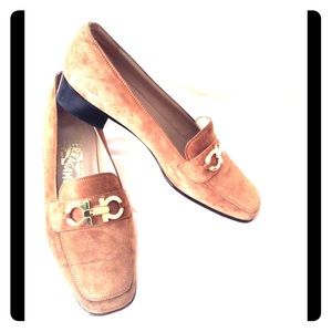 FERRAGAMO tan suede shoes in excellent condition! FERRAGAMO tan suede shoes in excellent condition!