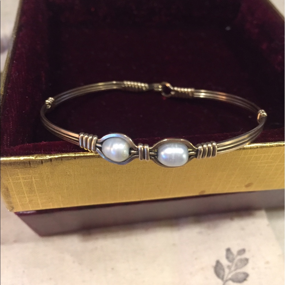 Ronaldo 3 Pearl bracelet. Size 6.5