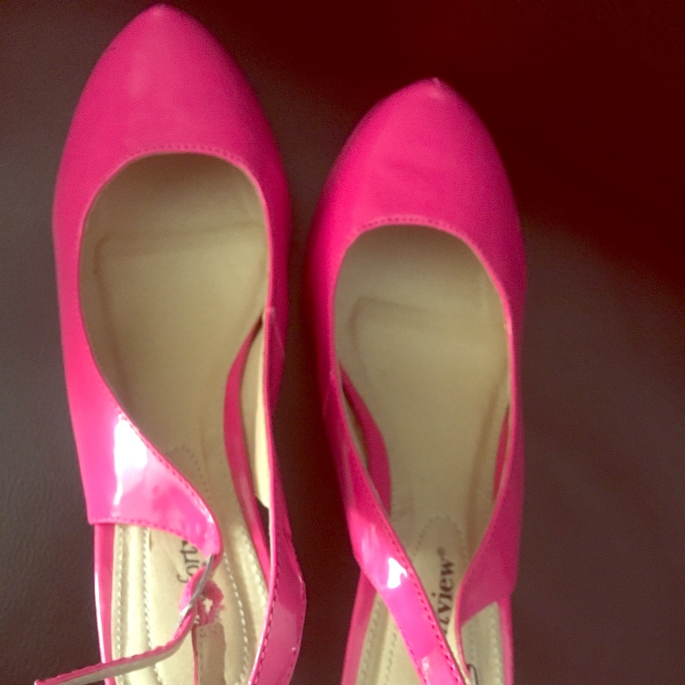Hot pink comfort plus sandals/pumps size 7.5