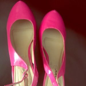 Hot pink comfort plus sandals/pumps size 7.5