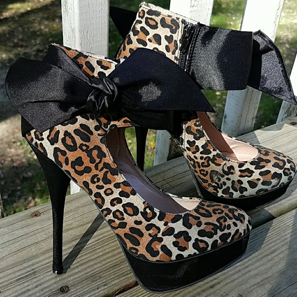 *Gorgeous Leopard Heels*